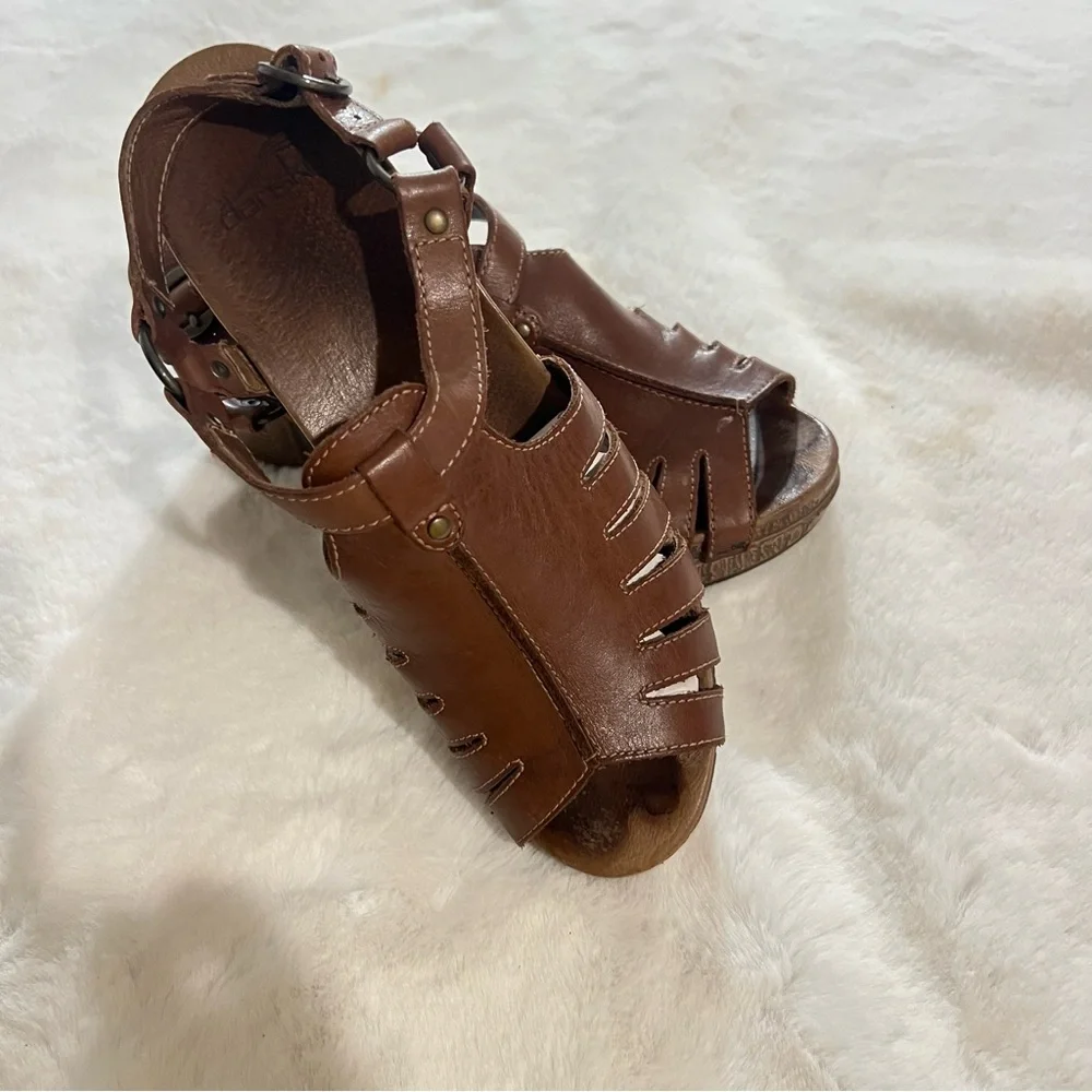 Dansko Brown‎ Leather Flats